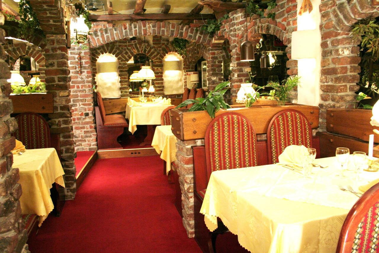 Hotel Restaurant Cristal Венценайм Екстер'єр фото